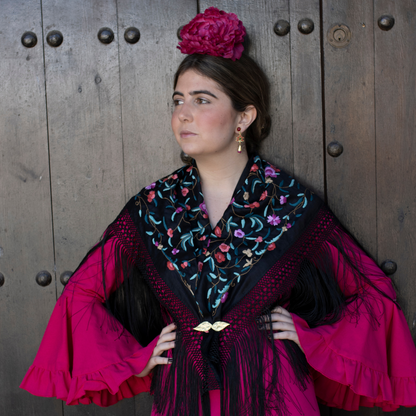 MANTÓN CARMELA NEGRO BORDADO A COLOR